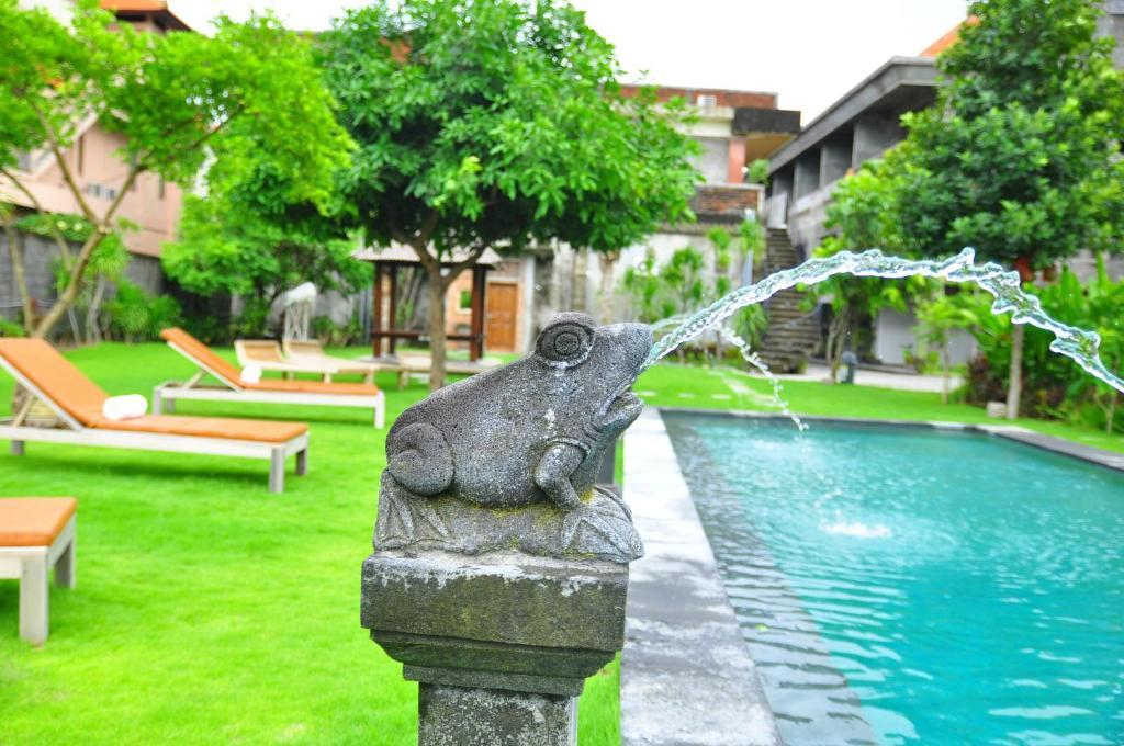 Si Doi Hotel Legian Kuta  Exterior photo